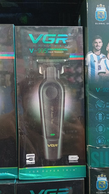 ماشین اصلاح وی جی آر مدل VGR V-995 با تیغه استیل ضد زنگ و برش مستقیم