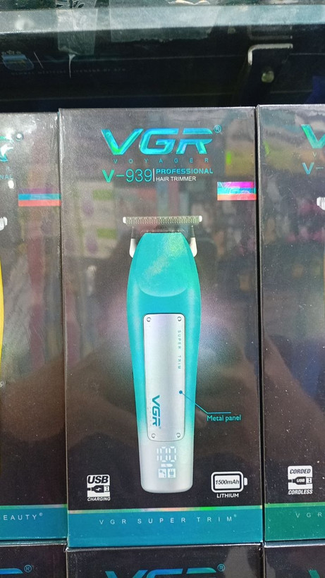 ماشین اصلاح وی جی آر مدل V939 با برش مستقیم